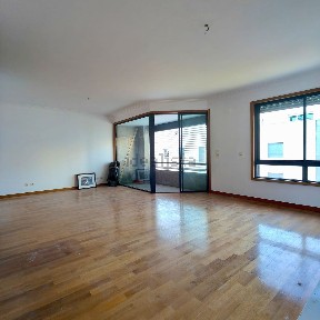 Arrendamento de apartamento T3 na Rua da Nau Catrineta