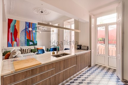 Arrendamento de apartamento T2 na Rua da Voz do Operário