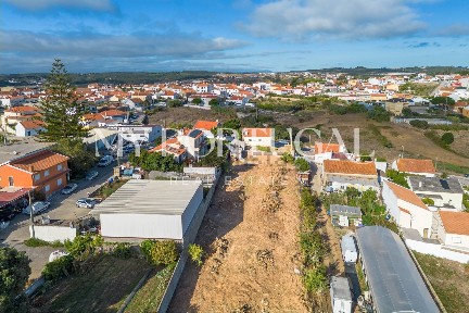 Moradia independente à venda na Achada Rua da Serra de Trás s/n