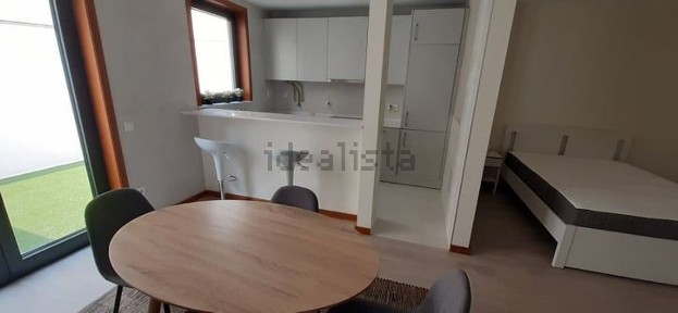 Arrendamento de apartamento T0 no Bairro do Liceu - 5 Bicas