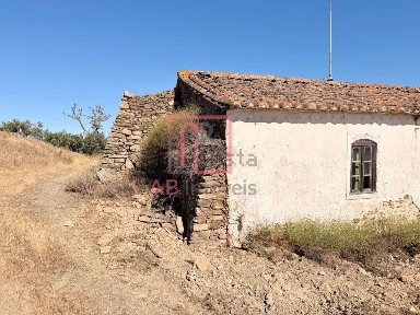 Monte alentejano à venda em Gomes Aires