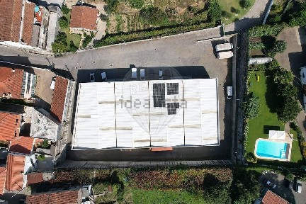 Armazém à venda em Azurém
