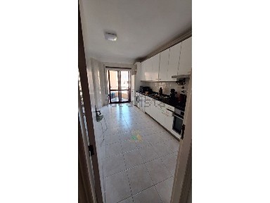 Arrendamento de apartamento T3 na Monserrate
