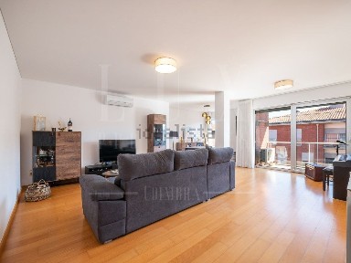Apartamento T3 à venda na Rua Paul Harris