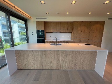 Apartamento T2 à venda na Avenida Marechal Carmona