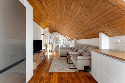 Apartamento T2 à venda na Avenida Luís Bívar