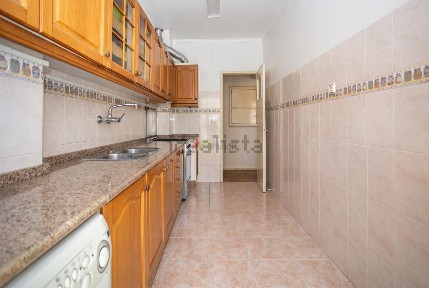 Apartamento T3 à venda na Rua Vítor Cordon s/n
