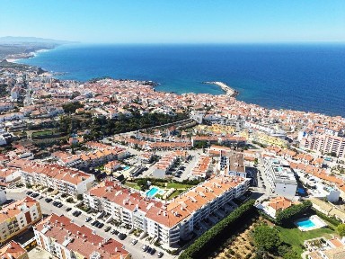 Apartamento T3 à venda na Rua Frei Fernão Rodrigues Monteiro