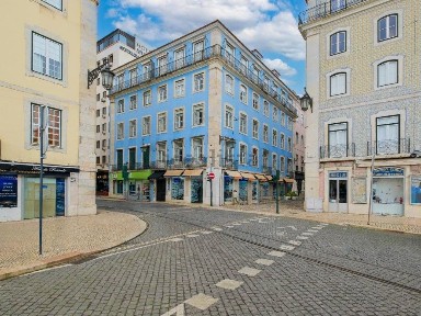 Apartamento T3 à venda na Rua Dom Duarte