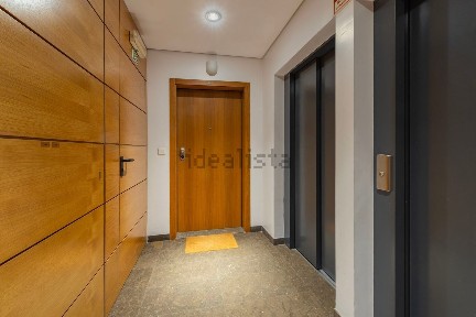 Apartamento T2 à venda na Rua José Sobral de Almada Negreiros