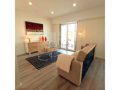 Apartamento T3 à venda na Rua João Ortigão Ramos, 21 a