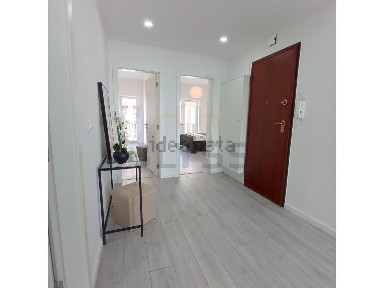 Apartamento T3 à venda na Rua João Ortigão Ramos