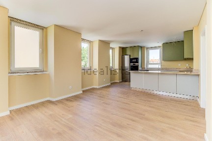 Apartamento T2 à venda na Rua Francisco Tomaz Carrasqueiro, 15
