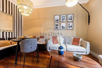 Apartamento T3 à venda no Largo Alferes Francisco Duarte