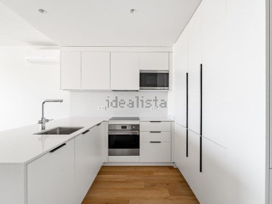 Apartamento T3 à venda na Miraflores