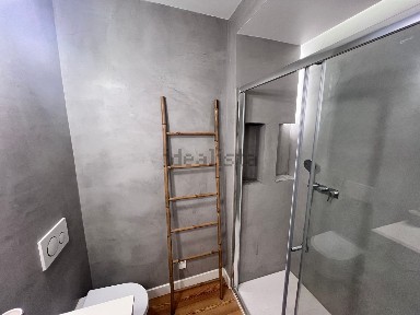Apartamento T2 à venda na Rua Doutor António Granjo
