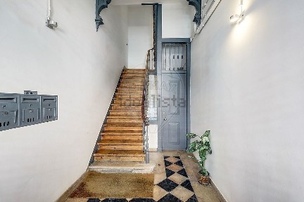 Apartamento T4 à venda na Rua Nova do Loureiro