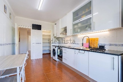 Apartamento T2 à venda na Rua Alfredo Keil s/n