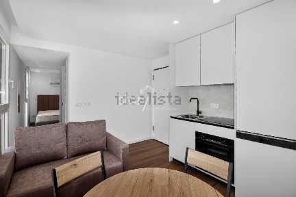 Arrendamento de apartamento T1 na Rua Silva Brinco
