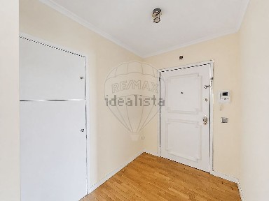 Arrendamento de apartamento T3 na Rua de António Cardoso