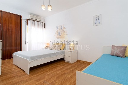 Apartamento T1 à venda na Rua António Silva, 13