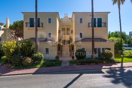 Apartamento T2 à venda no Vale de Lobo Resort Turístico