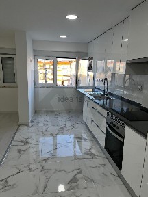 Apartamento T3 à venda na Rua Ferreira de Castro, 4
