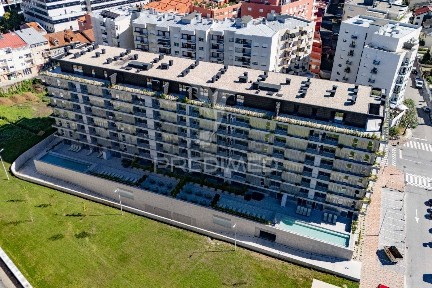 Arrendamento de apartamento T0 na Rua da Fábrica, 547