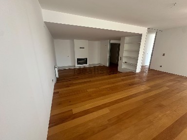 Apartamento T3 à venda na Rua de Guerra Junqueiro