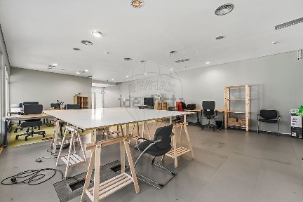 Espaço comercial à venda na Rua Mariana Vilar