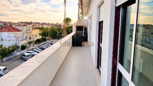 Apartamento T2 à venda em Urbanização Encosta do Sol
