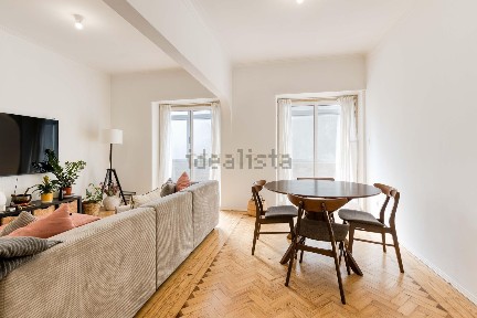 Apartamento T2 à venda na Rua 9 de Abril, 12