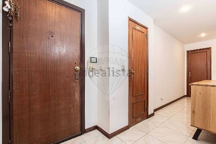 Apartamento T1 à venda na Pendão