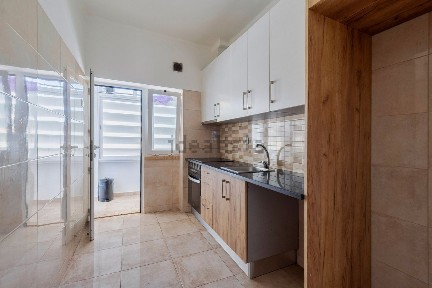 Apartamento T2 à venda na Avenida 23 de Julho