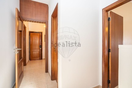 Apartamento T3 à venda na Rua Abreu Moreira, 2