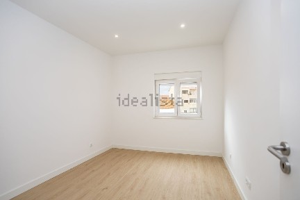 Apartamento T2 à venda na Rua de São Vicente