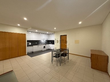 Arrendamento de apartamento T1 na Rua dos Prados s/n