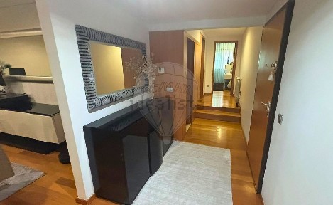 Apartamento T2 à venda na Rua Souto