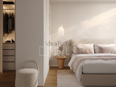 Apartamento T3 à venda na Rua Afonso Cordeiro, 560