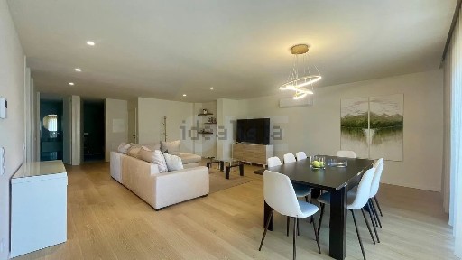 Apartamento T3 à venda na Avenida Bernardino Machado