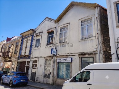 Moradia geminada à venda na Rua Sul