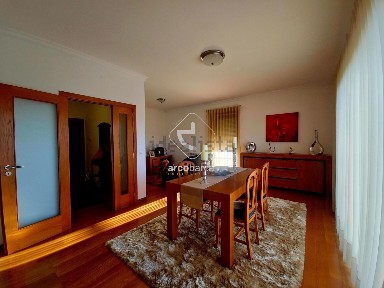 Apartamento T3 à venda na Avenida Doutor Mário Soares s/n