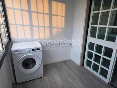 Arrendamento de apartamento T4 na Marco Cabaço - Vale Cavala