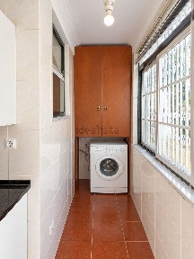 Arrendamento de apartamento T3 na Av. de Roma - Campo Pequeno