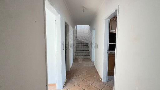 Moradia independente à venda em São Pedro da Cadeira