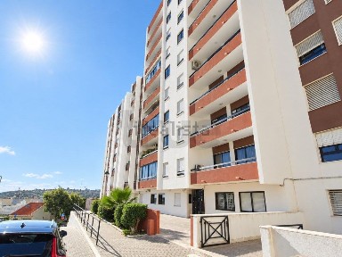 Apartamento T3 à venda na Praceta do Miradouro