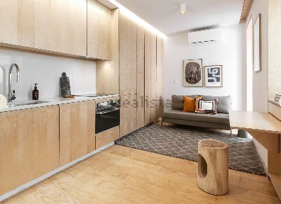 Apartamento T0 à venda na Rua Silva Carvalho