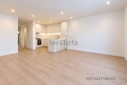 Apartamento T2 à venda na Rua Cláudio Nunes