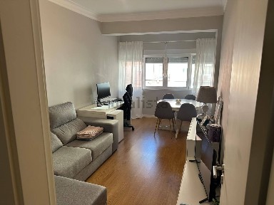Apartamento T2 à venda na Avenida Miguel Bombarda, 119