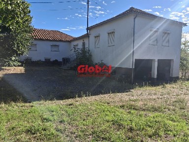 Quinta à venda em Sátão